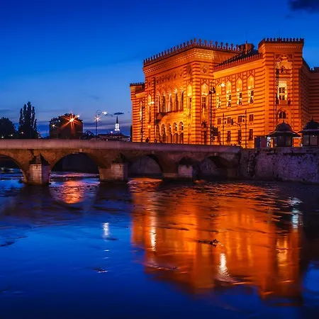 アパート Center *